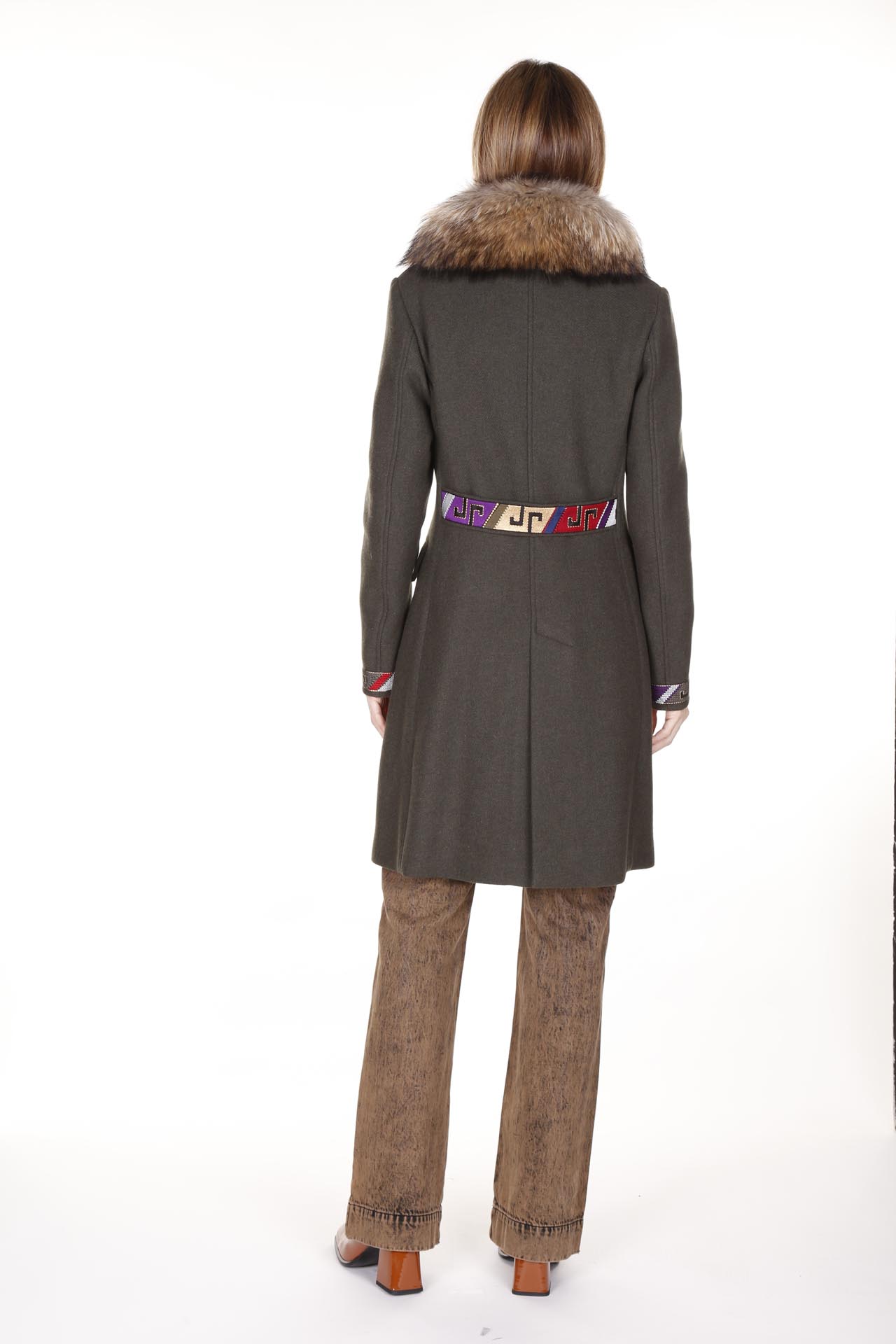 Bazar Deluxe, Cappotto